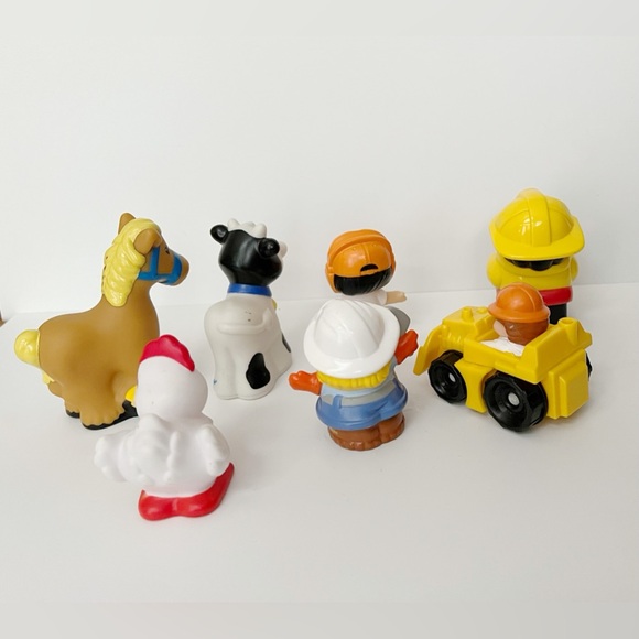Fisher Price Little People Lot of 6 Figures Farm Animals And Construction People - Picture 5 of 5